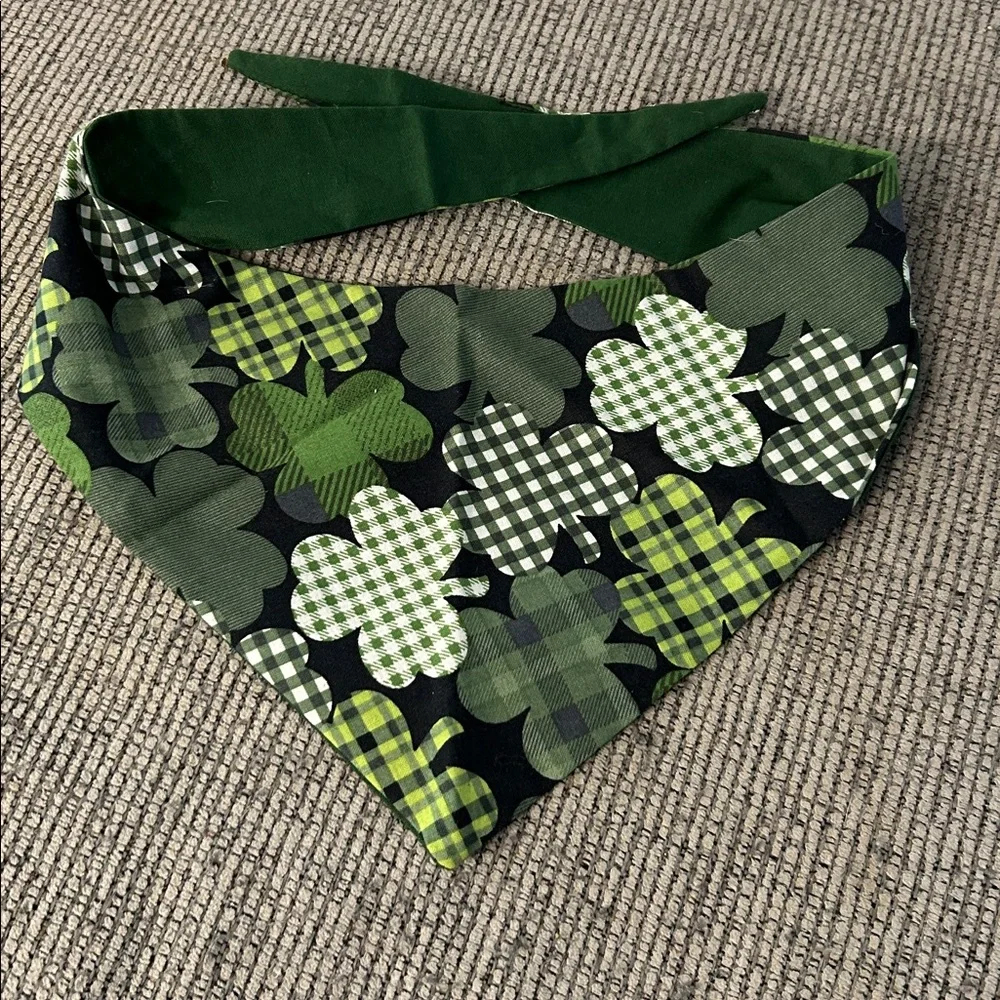 🟣 4/$15 St Patrick’s day shamrock dog bandana NEW handmade one size